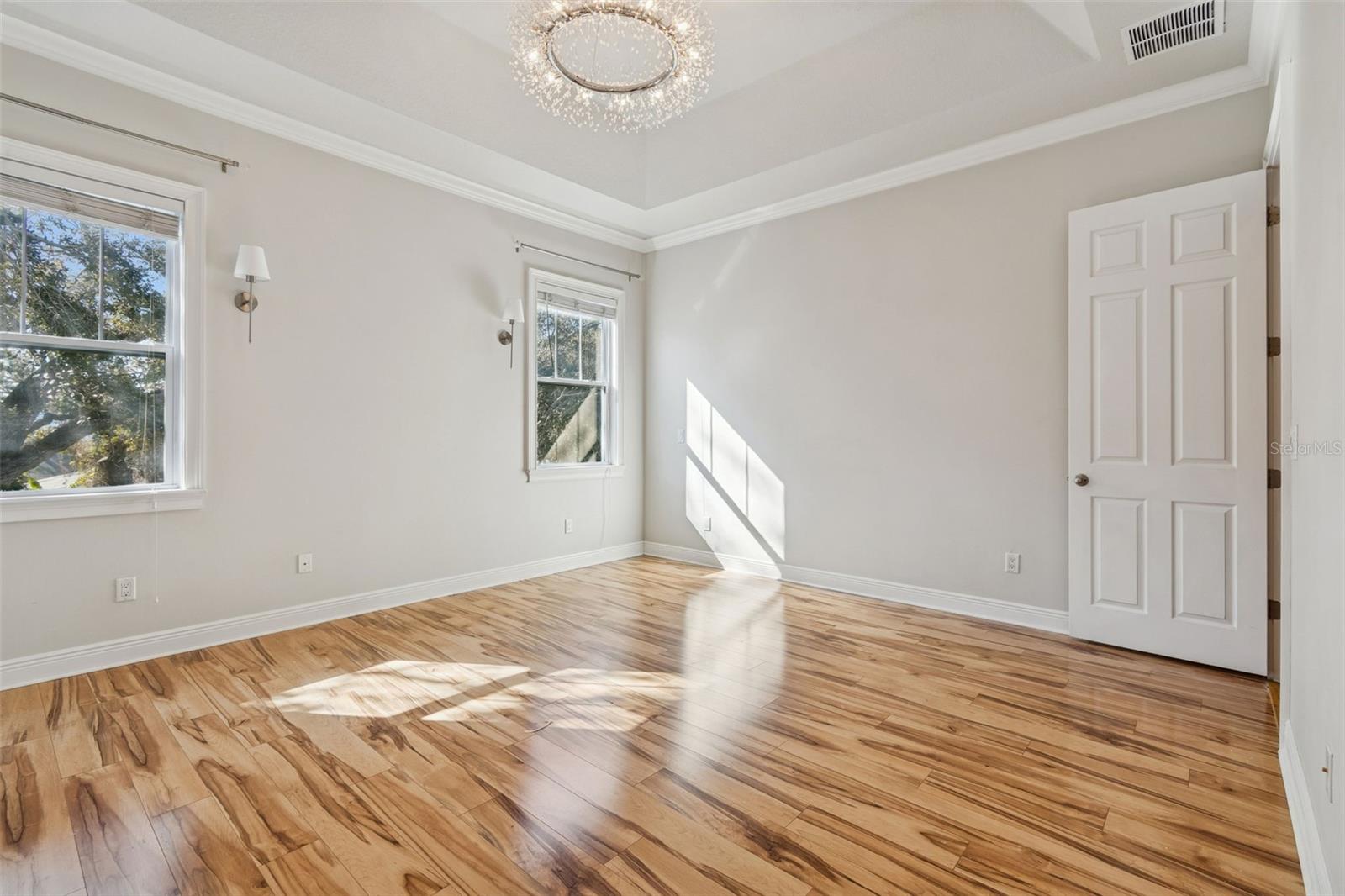 Image 38 of 72 For 3302 Iowa Avenue