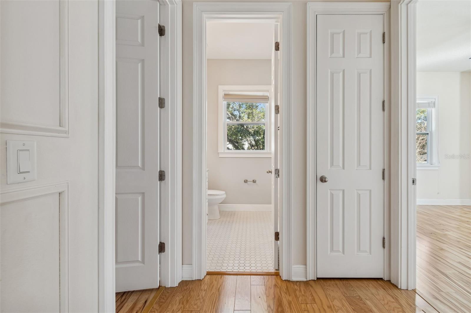 Image 49 of 72 For 3302 Iowa Avenue