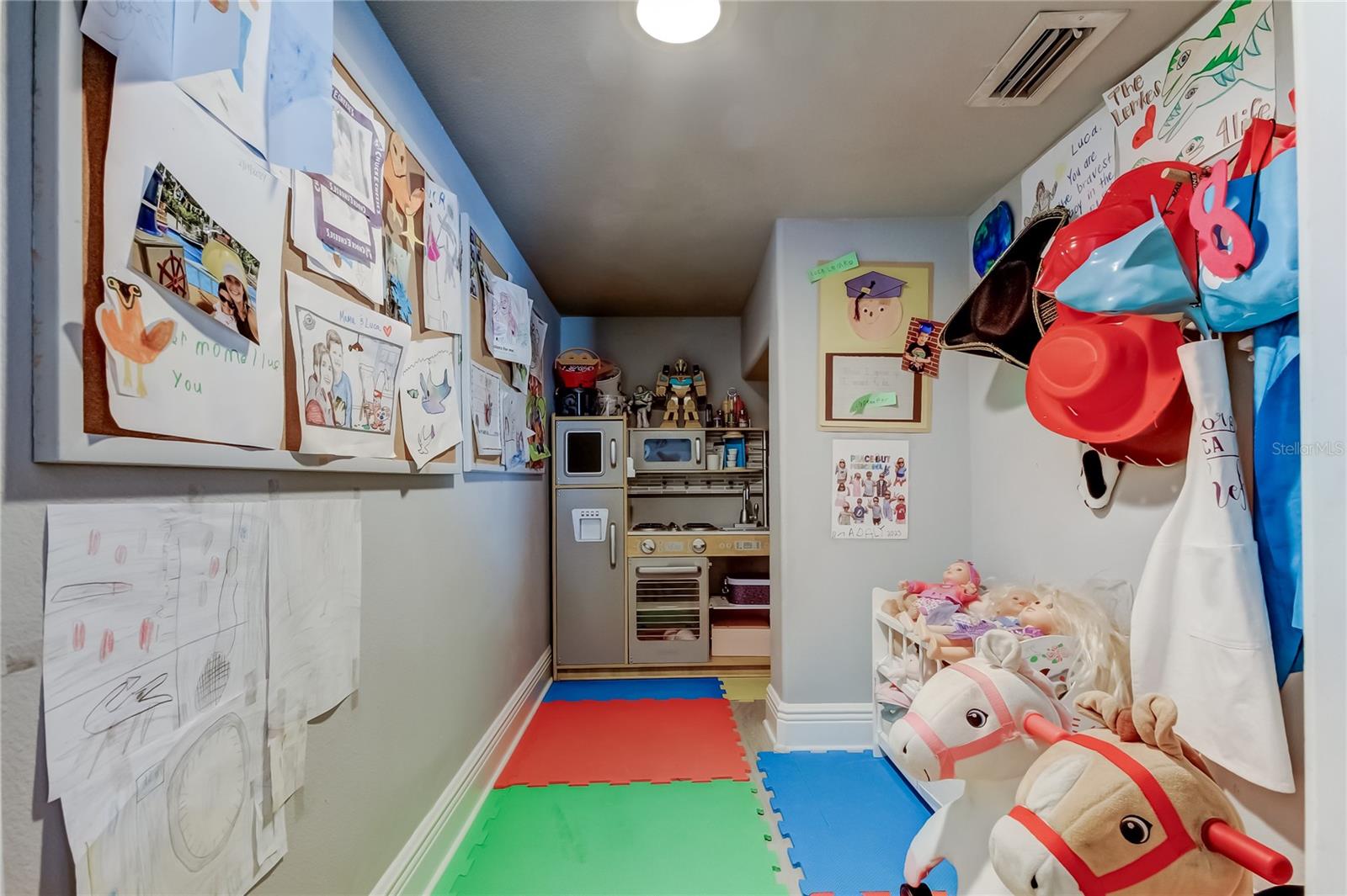 Image 18 of 37 For 2913 Cordelia Street