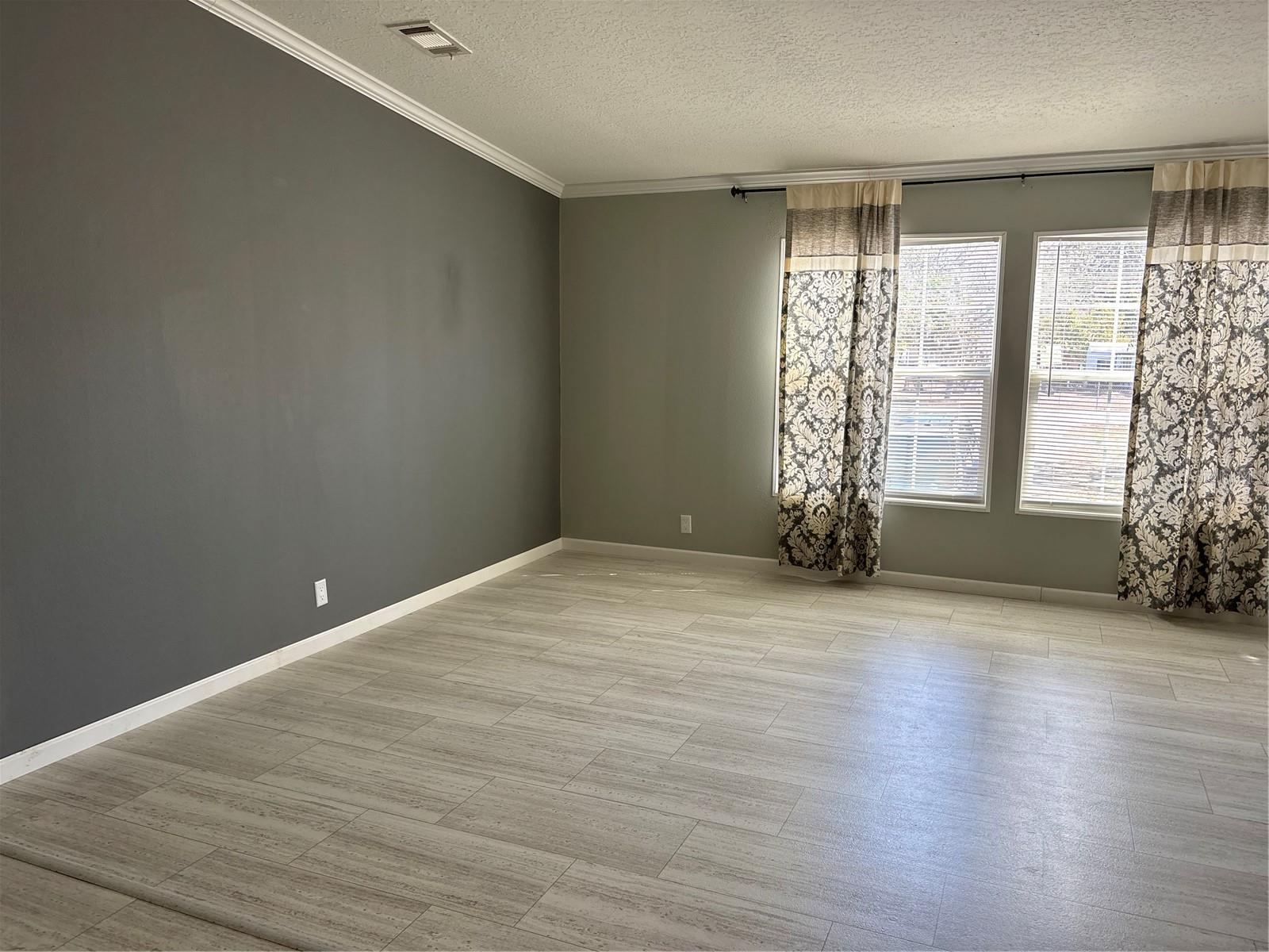 Image 14 of 32 For 11801 Bruin Drive