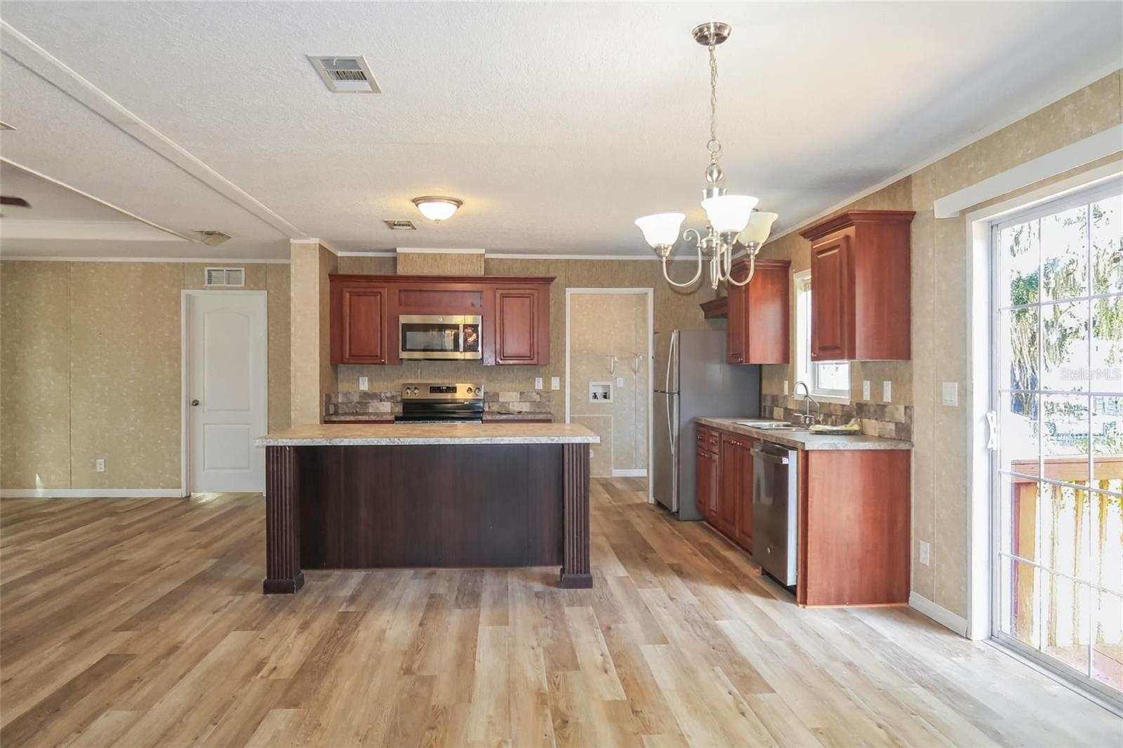 Image 15 of 29 For 6102 Woodhaven Drive