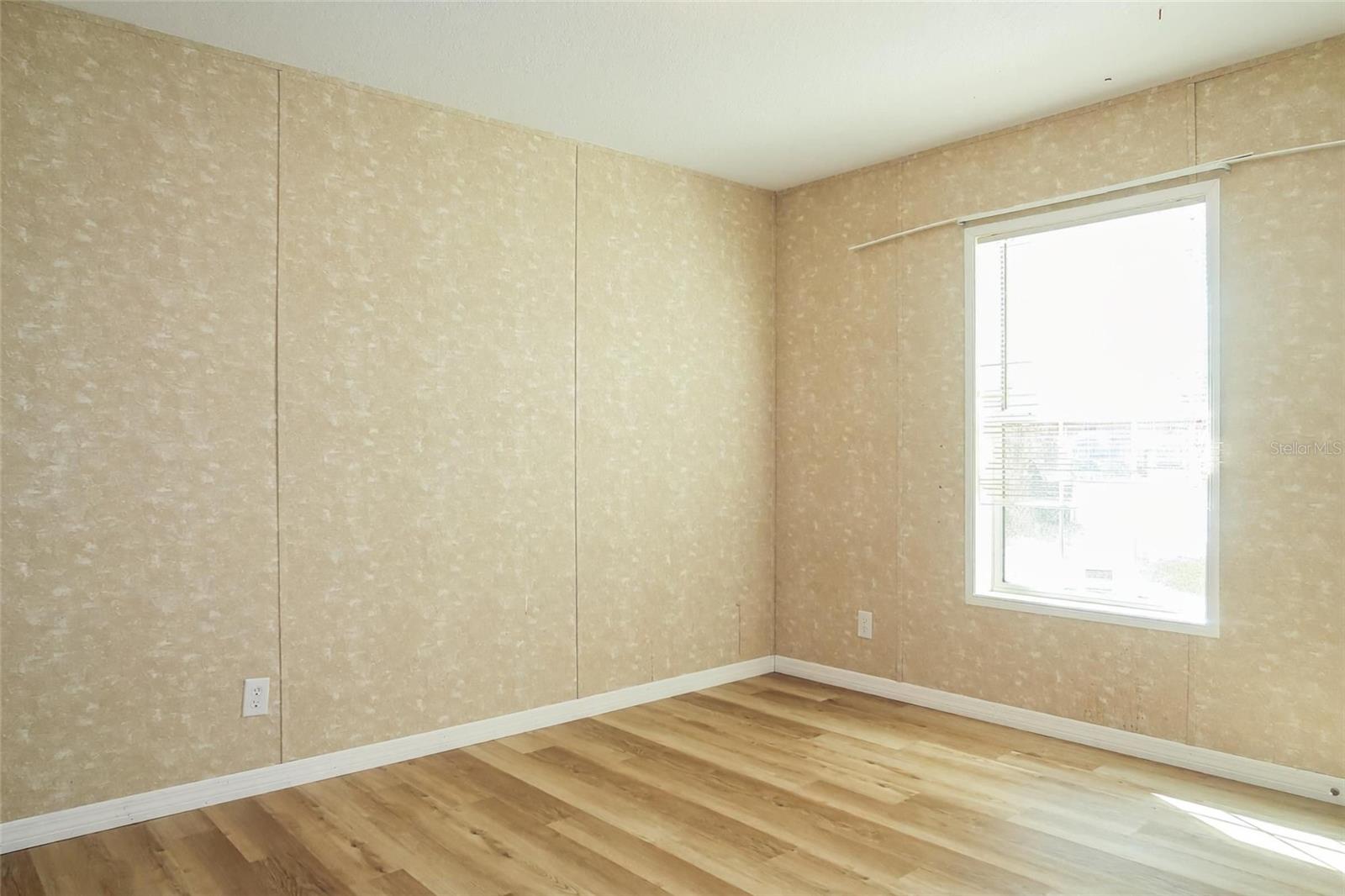 Image 22 of 29 For 6102 Woodhaven Drive