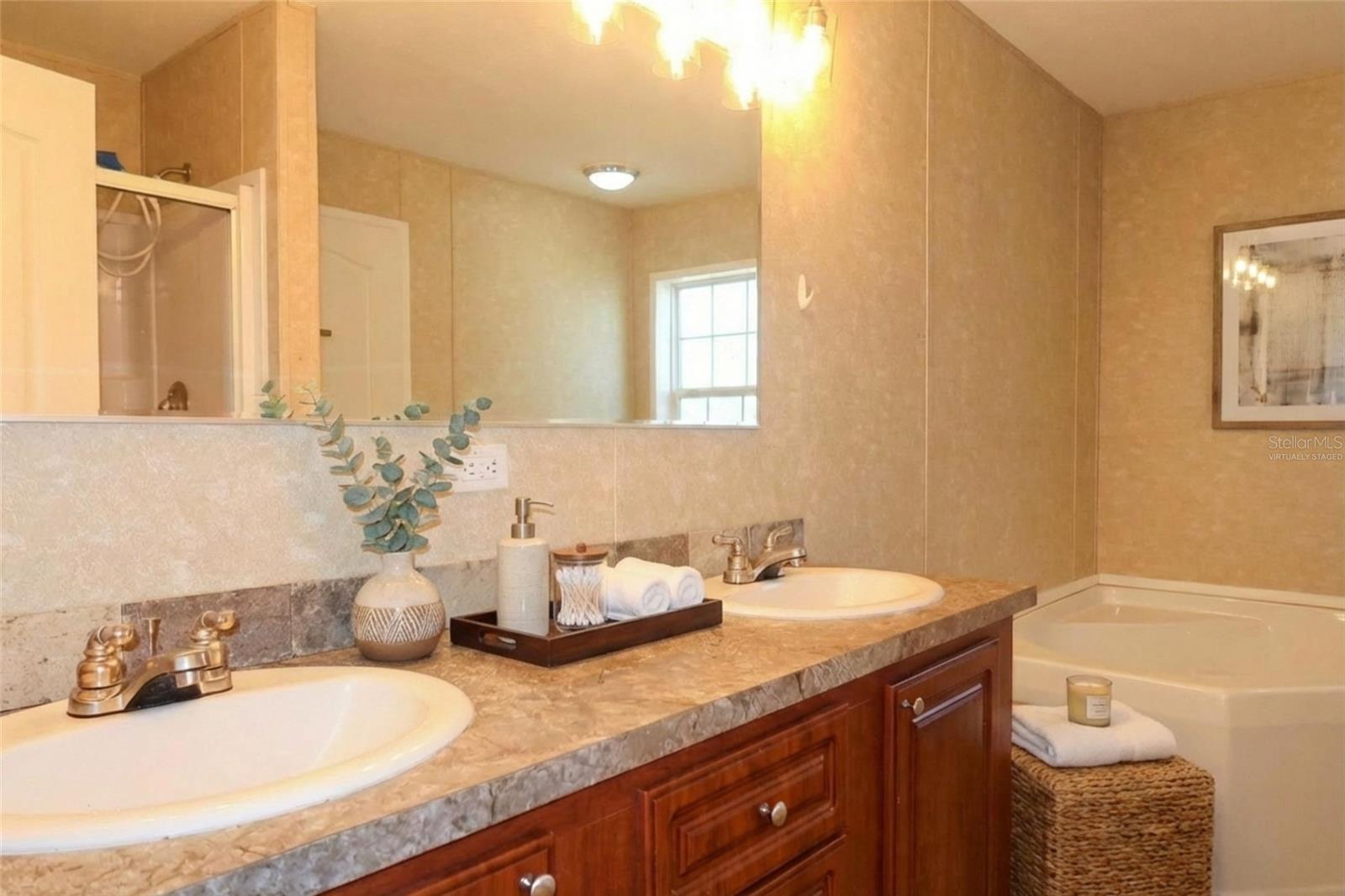 Image 5 of 29 For 6102 Woodhaven Drive