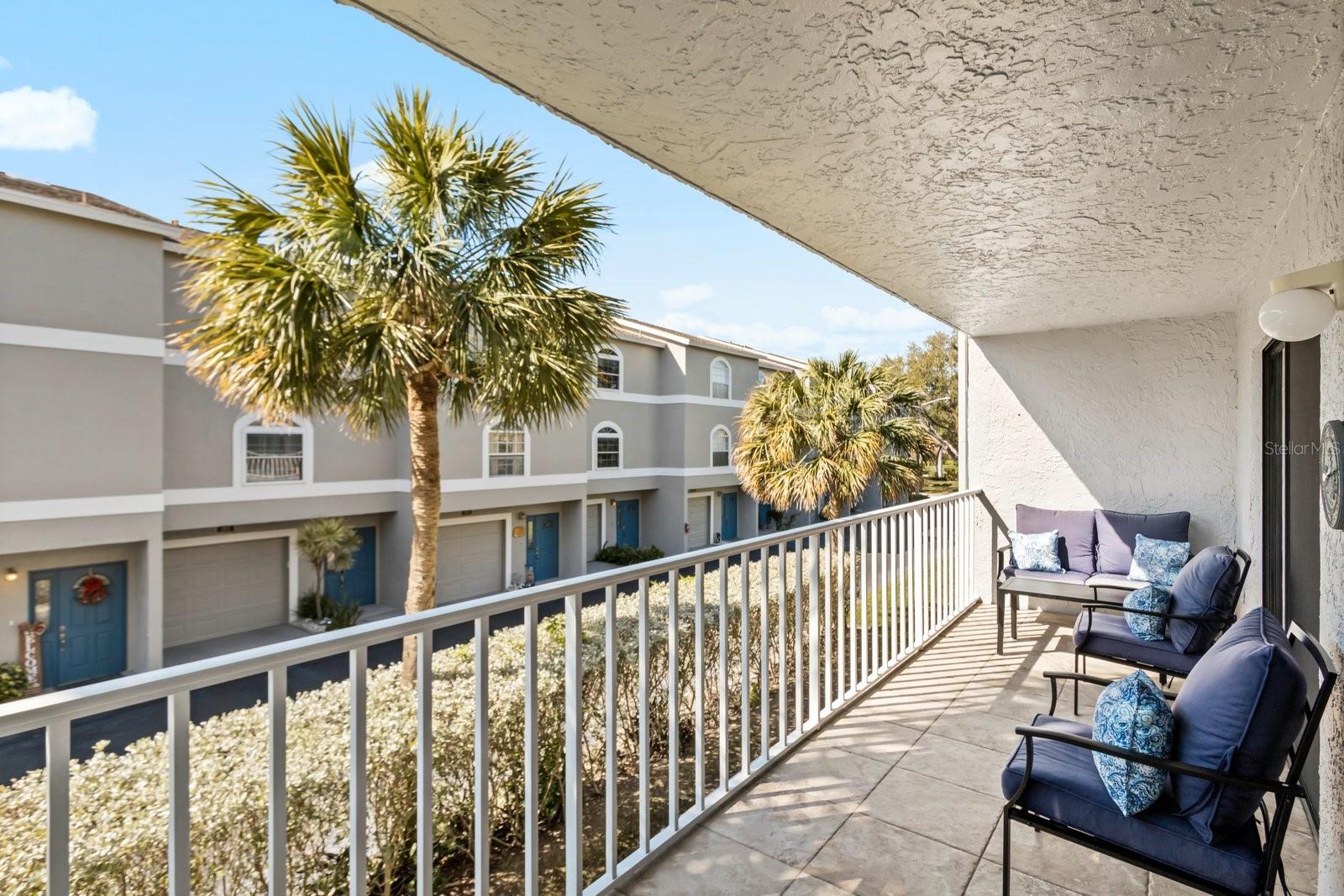 Listing photo id 21 for 719 Pinellas Bayway S 110