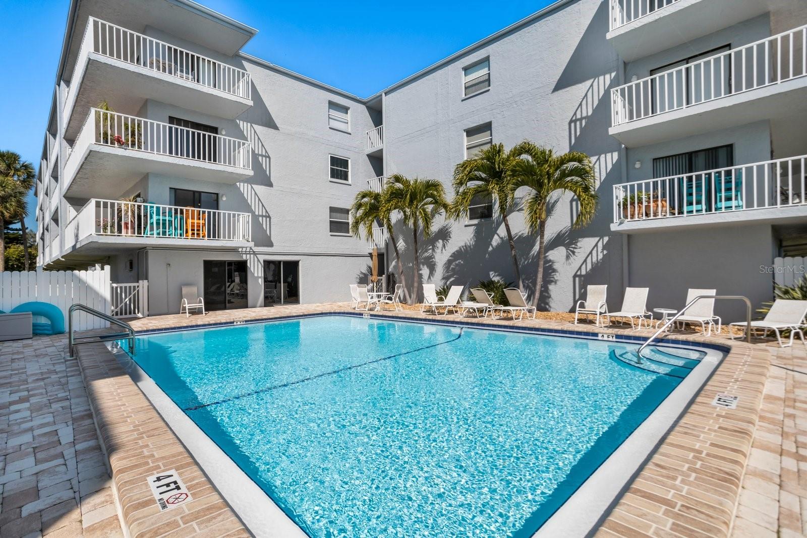 Listing photo id 24 for 719 Pinellas Bayway S 110