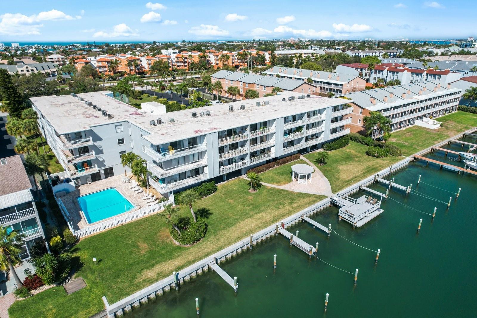 Listing photo id 28 for 719 Pinellas Bayway S 110