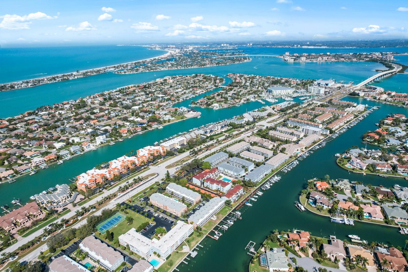 Listing photo id 30 for 719 Pinellas Bayway S 110