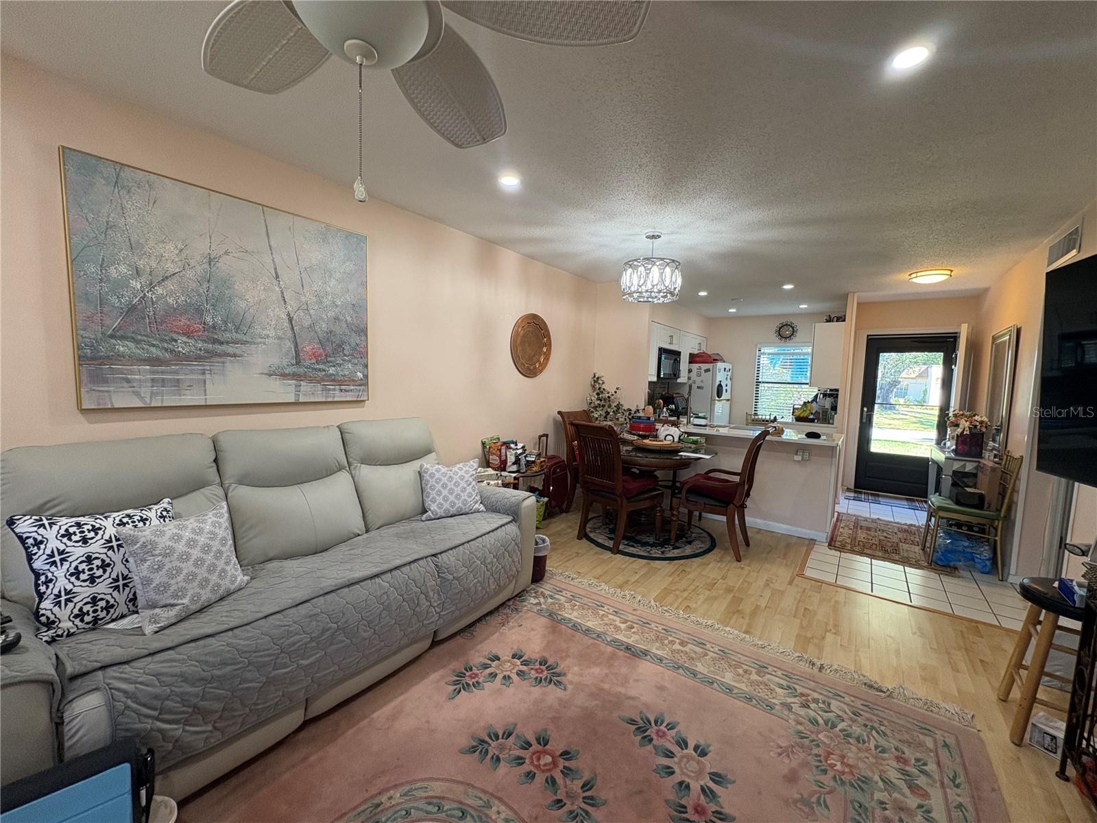 Image 23 of 33 For 1606 Flint Drive W