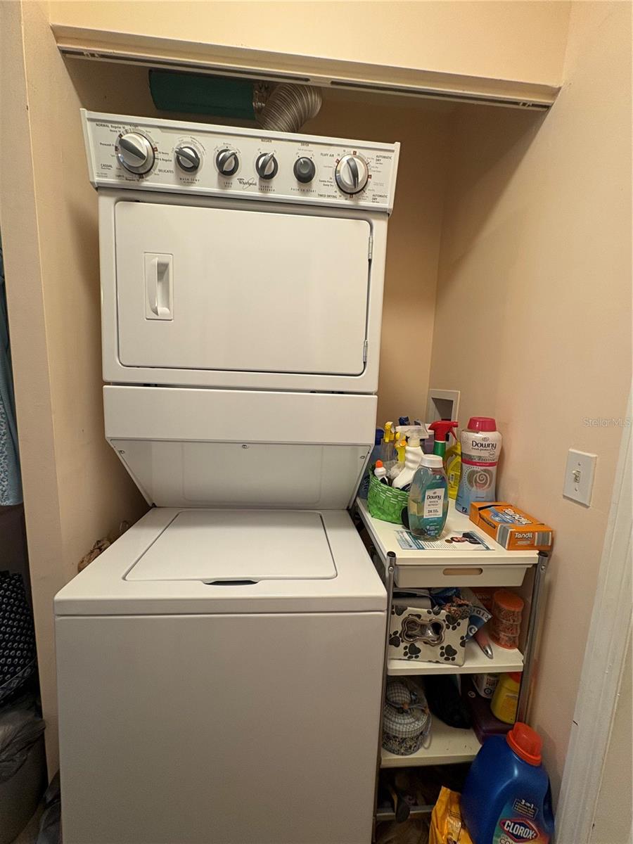 Image 24 of 33 For 1606 Flint Drive W