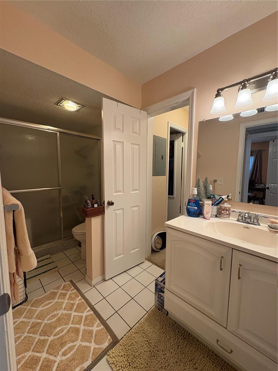 Image 26 of 33 For 1606 Flint Drive W