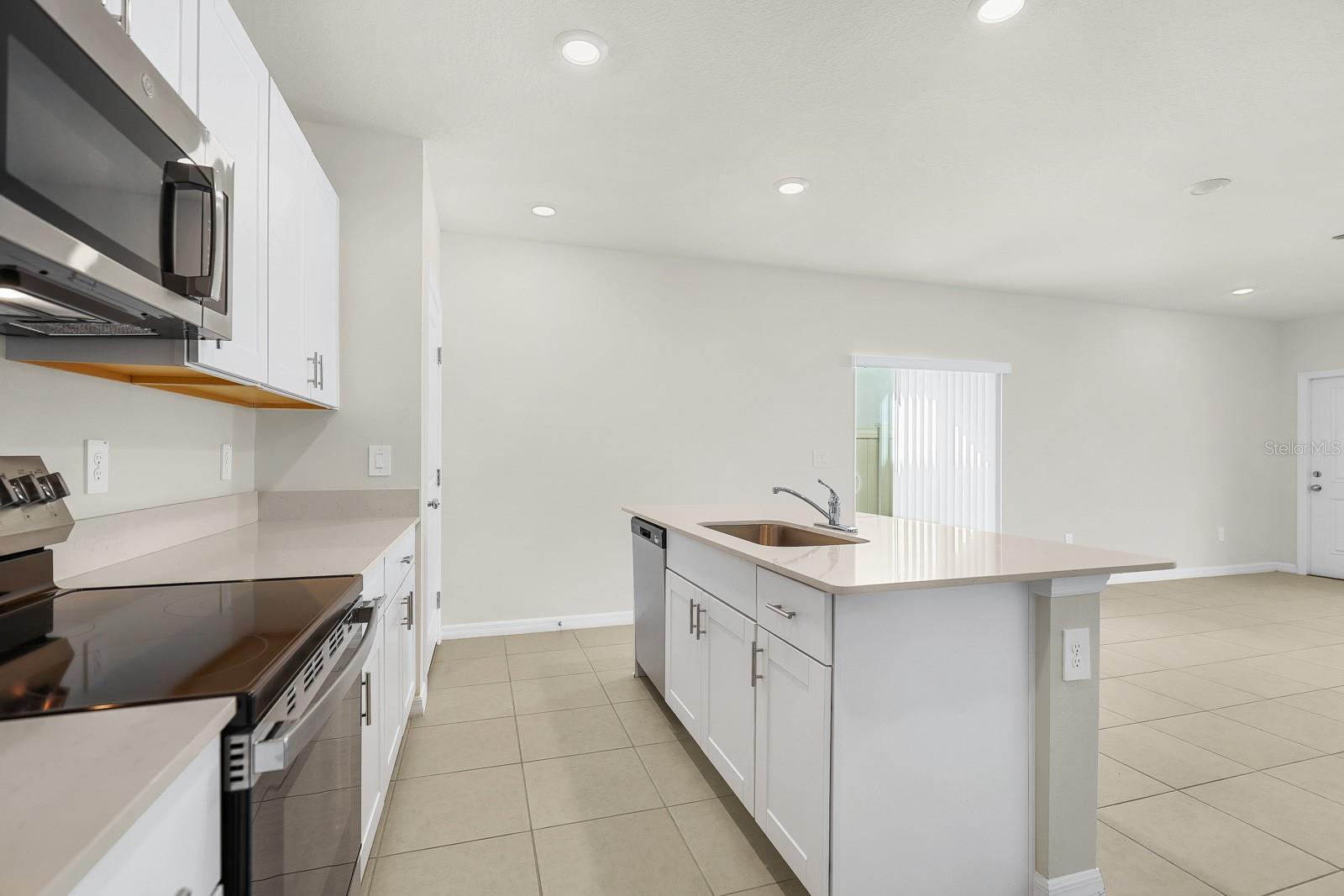 Image 10 of 28 For 10537 Sage Canyon Drive