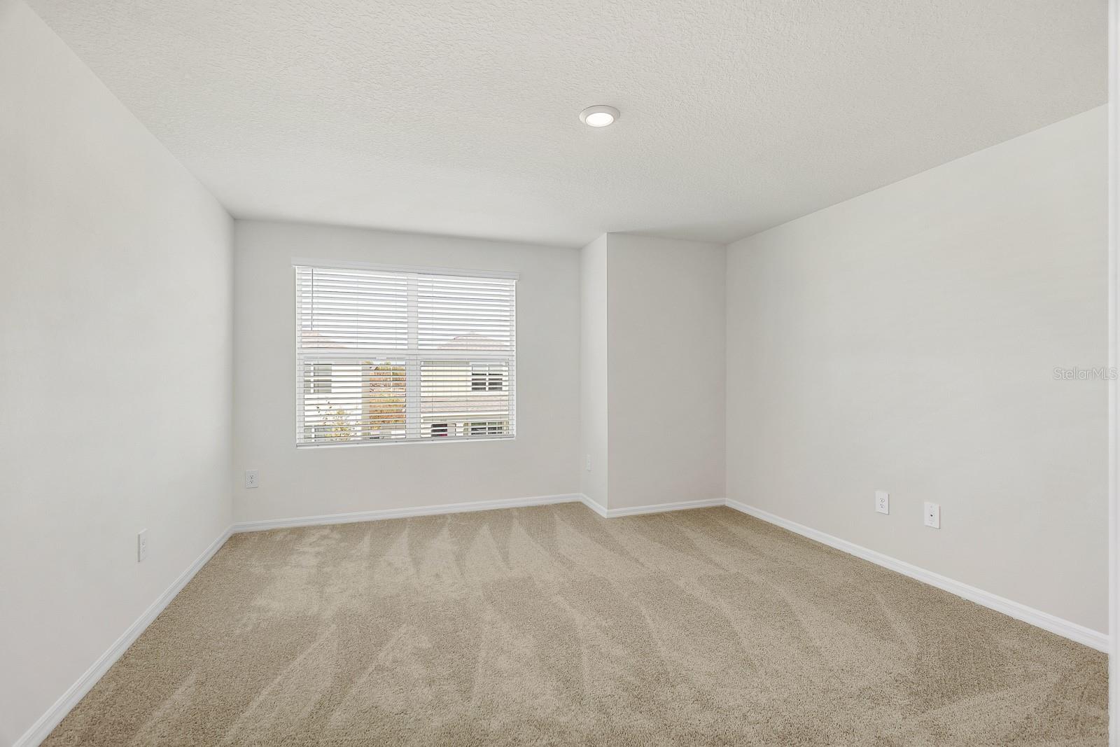 Image 17 of 28 For 10537 Sage Canyon Drive