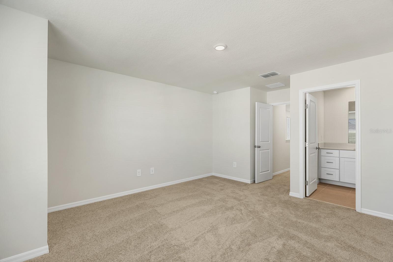 Image 18 of 28 For 10537 Sage Canyon Drive