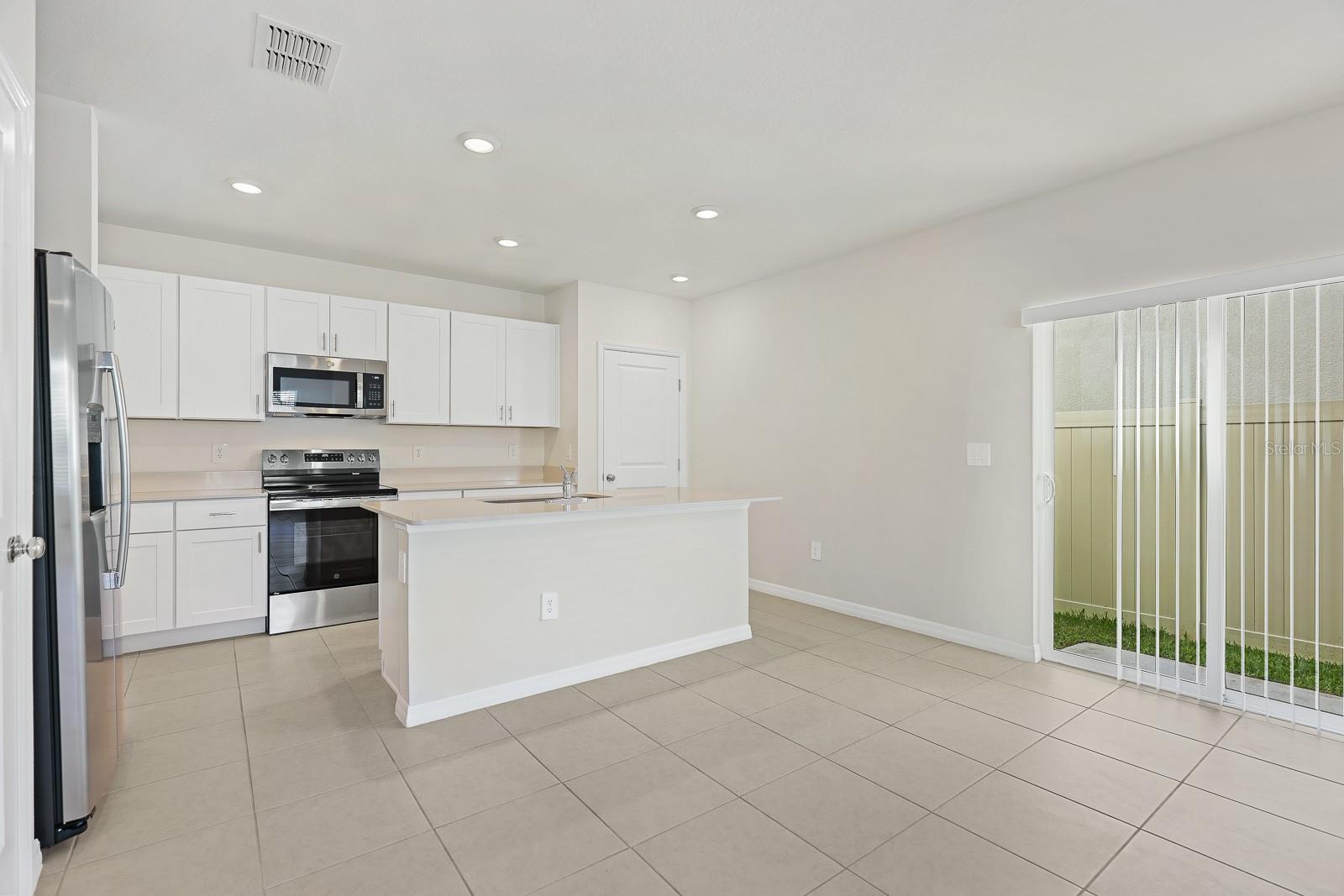 Image 9 of 28 For 10537 Sage Canyon Drive