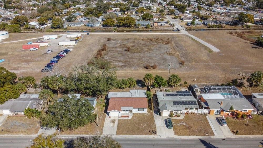 Listing photo id 22 for 7605 Fox Hollow Drive