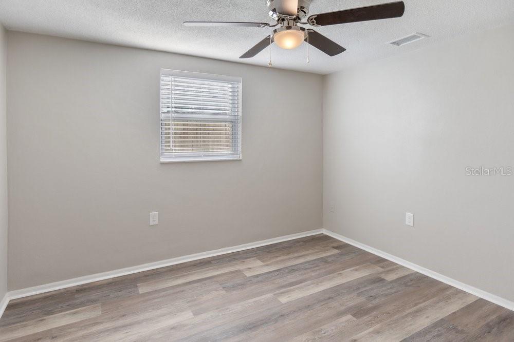 Listing photo id 6 for 7605 Fox Hollow Drive