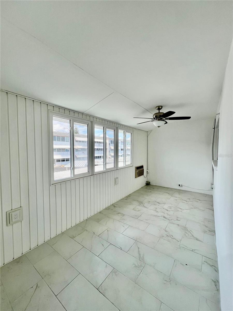 Image 13 of 24 For 5920 18th Street N 14