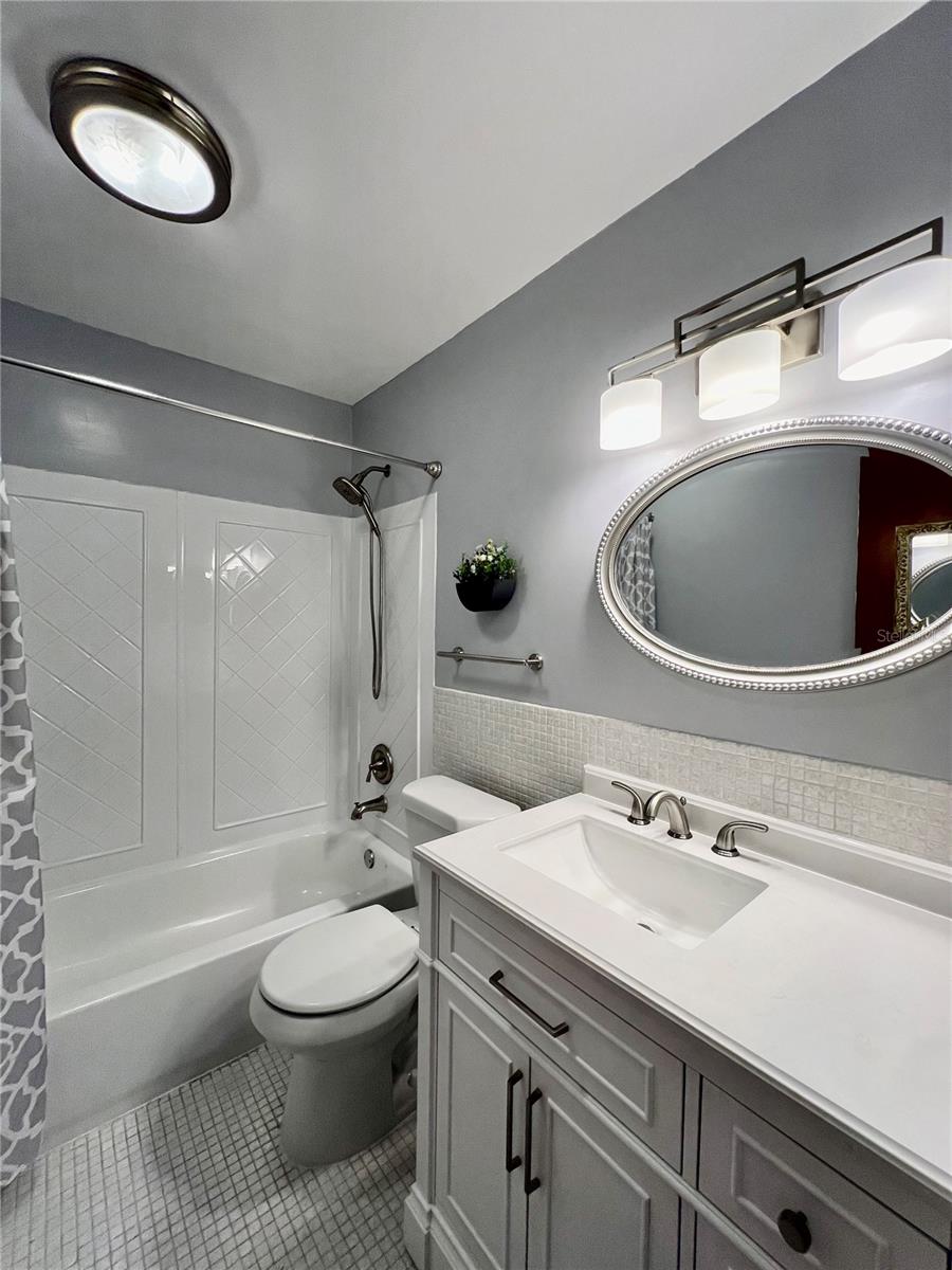 Image 21 of 24 For 5920 18th Street N 14