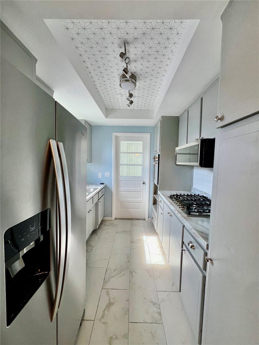 Image 9 of 24 For 5920 18th Street N 14