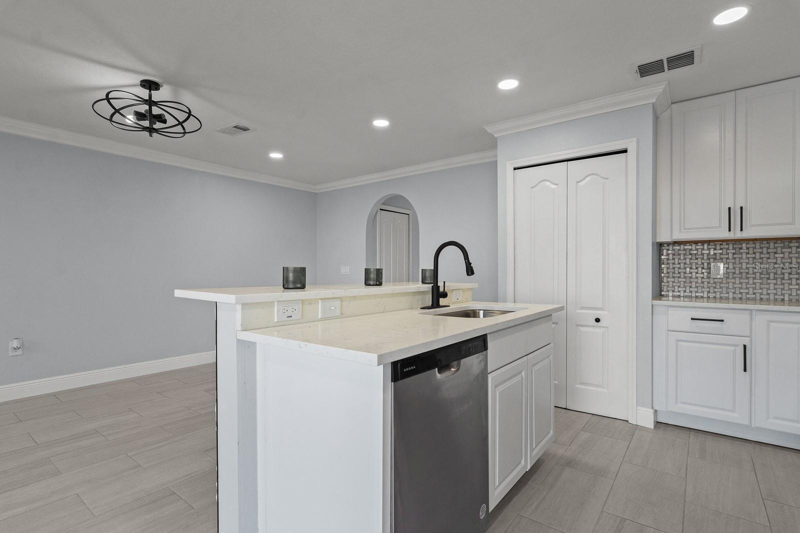 Image 9 of 35 For 4518 Ashburn Square Drive