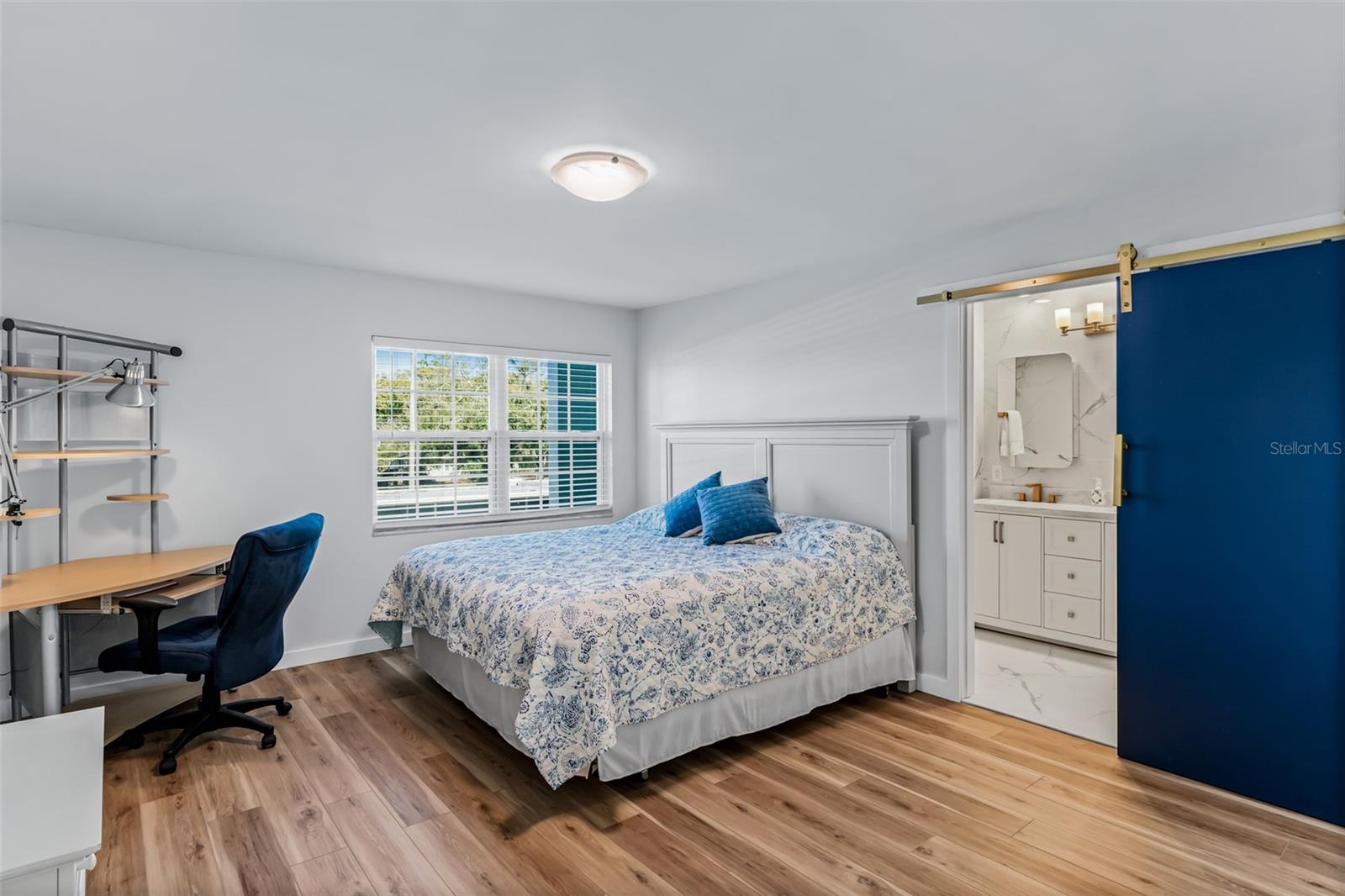 Image 16 of 55 For 701 Poinsettia Road 208