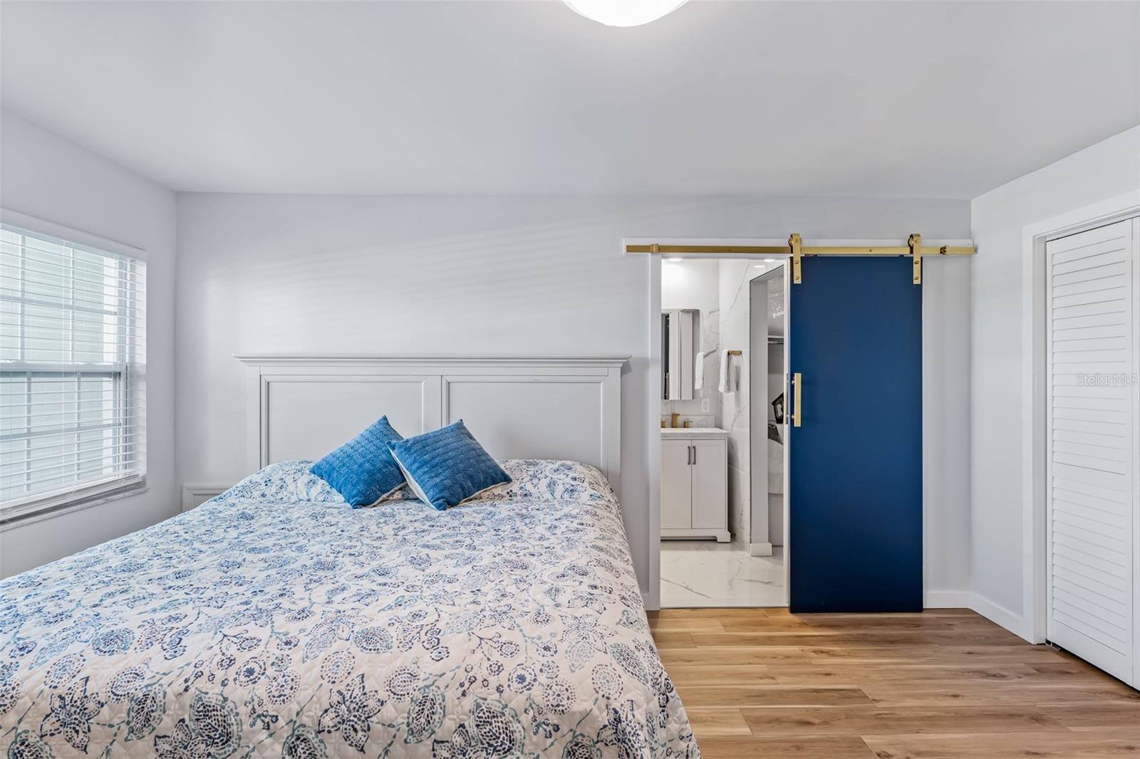 Image 18 of 55 For 701 Poinsettia Road 208