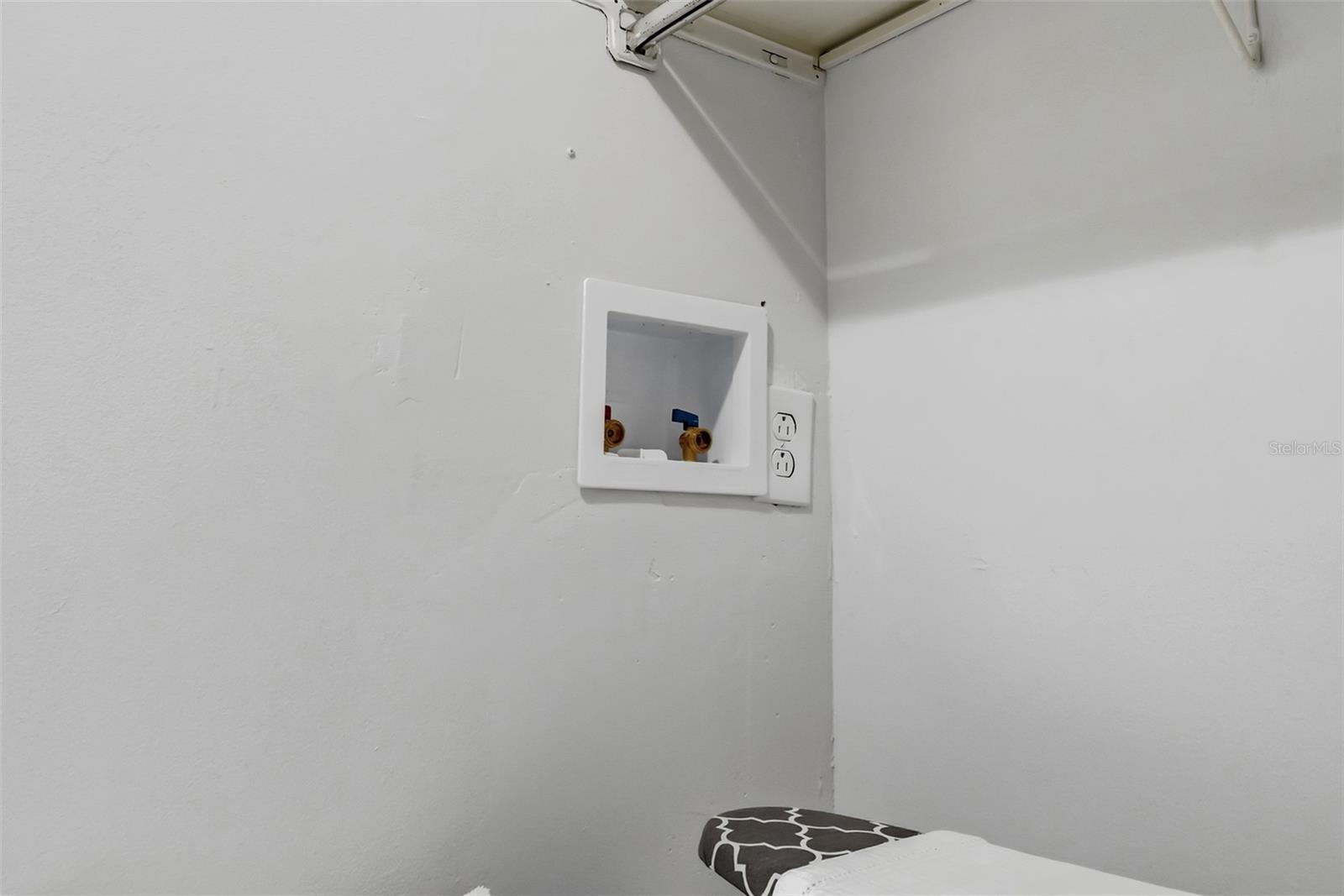 Image 25 of 55 For 701 Poinsettia Road 208