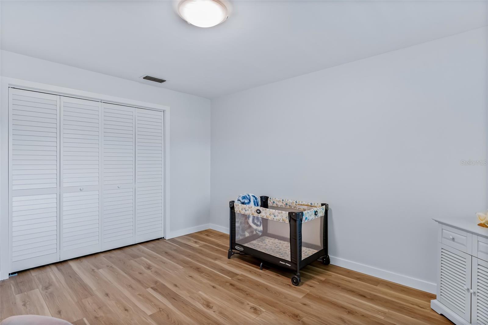 Image 32 of 55 For 701 Poinsettia Road 208