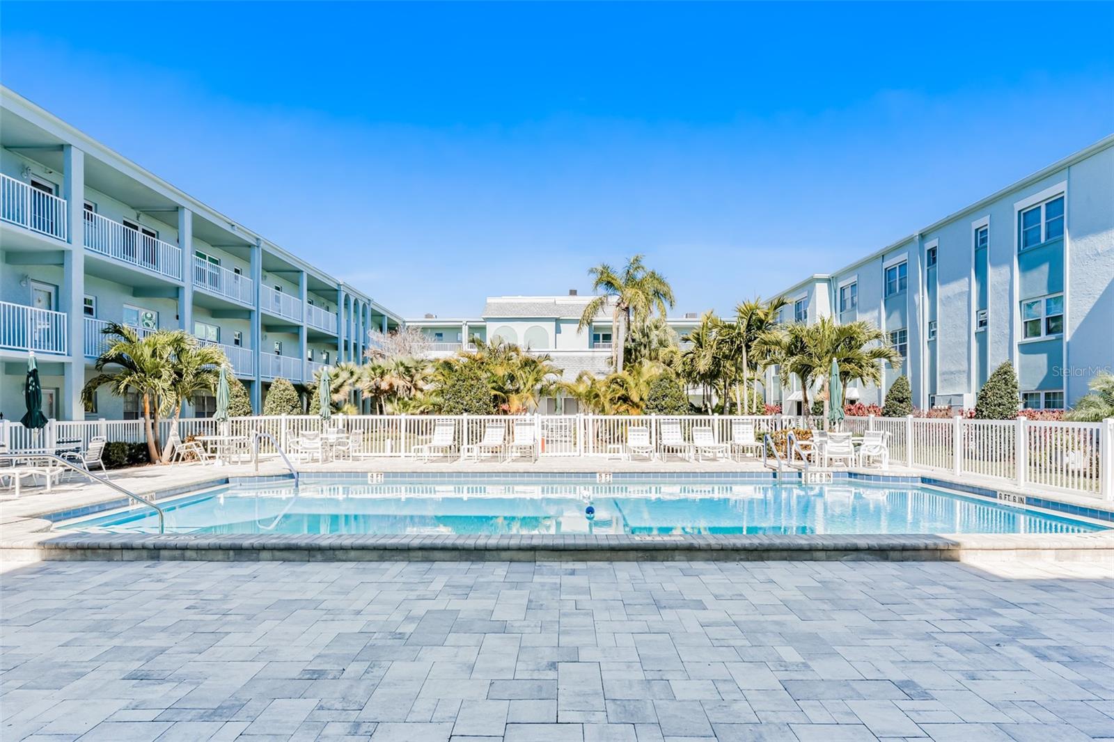 Image 39 of 55 For 701 Poinsettia Road 208