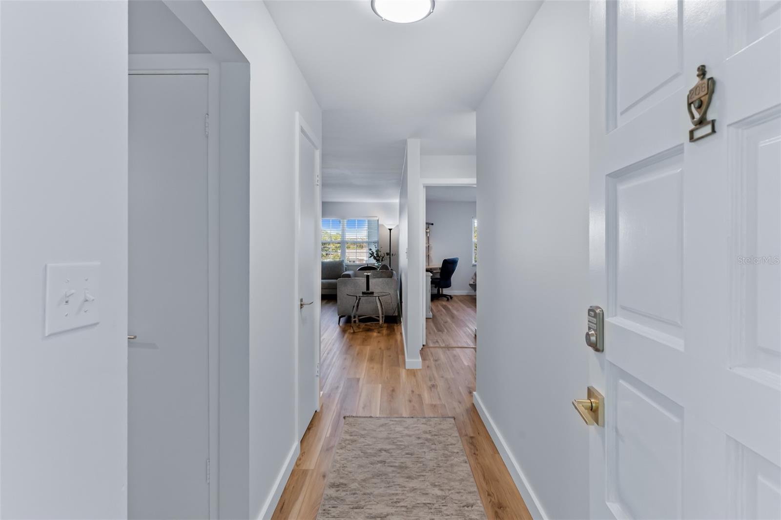 Image 4 of 55 For 701 Poinsettia Road 208