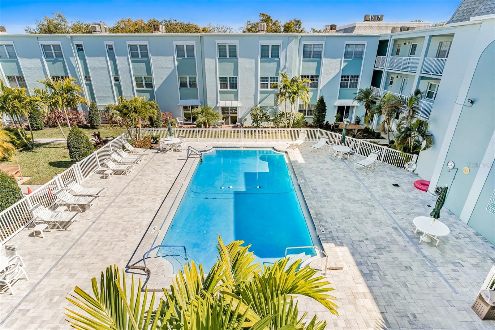 Image 41 of 55 For 701 Poinsettia Road 208