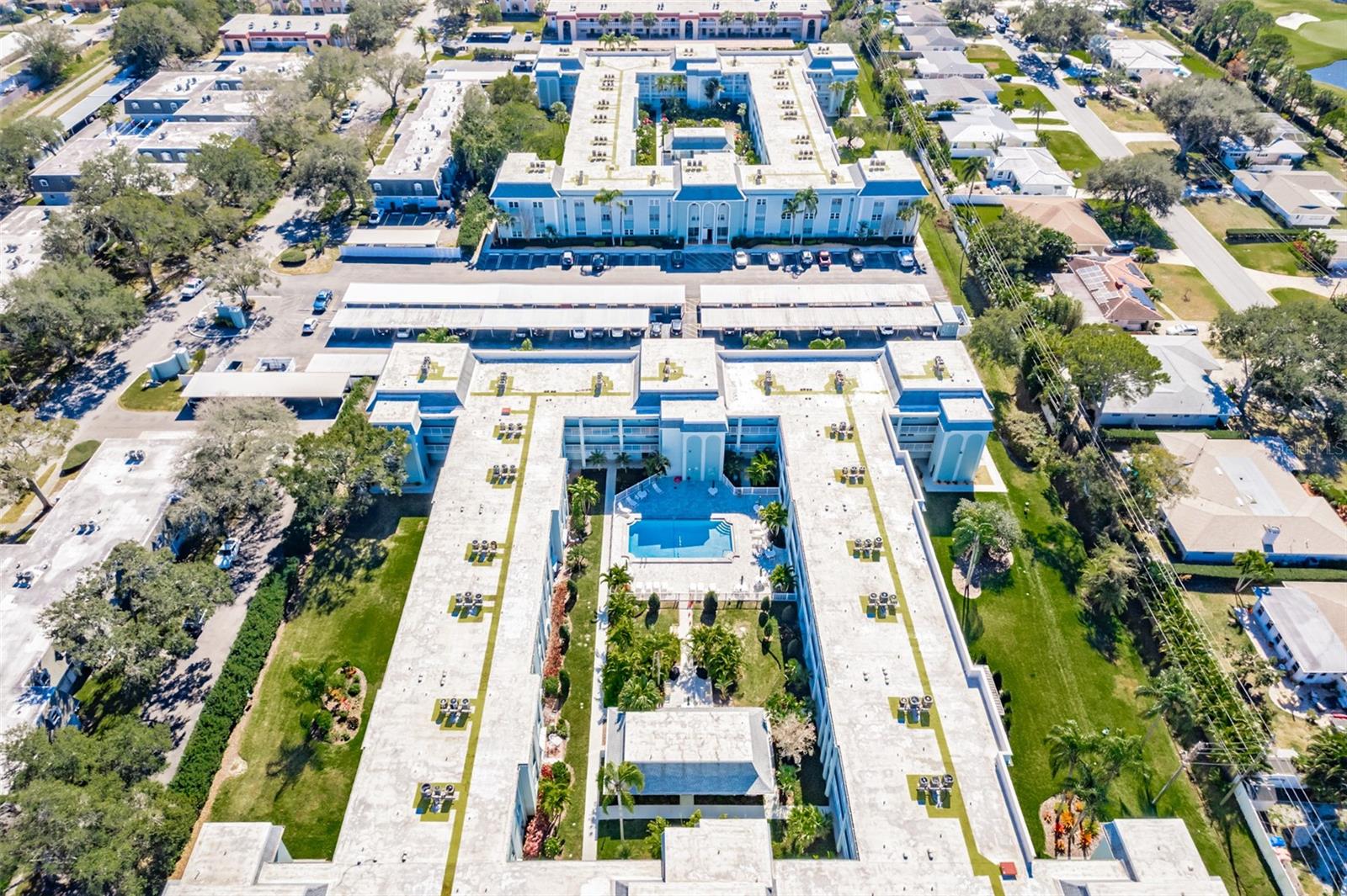 Image 44 of 55 For 701 Poinsettia Road 208