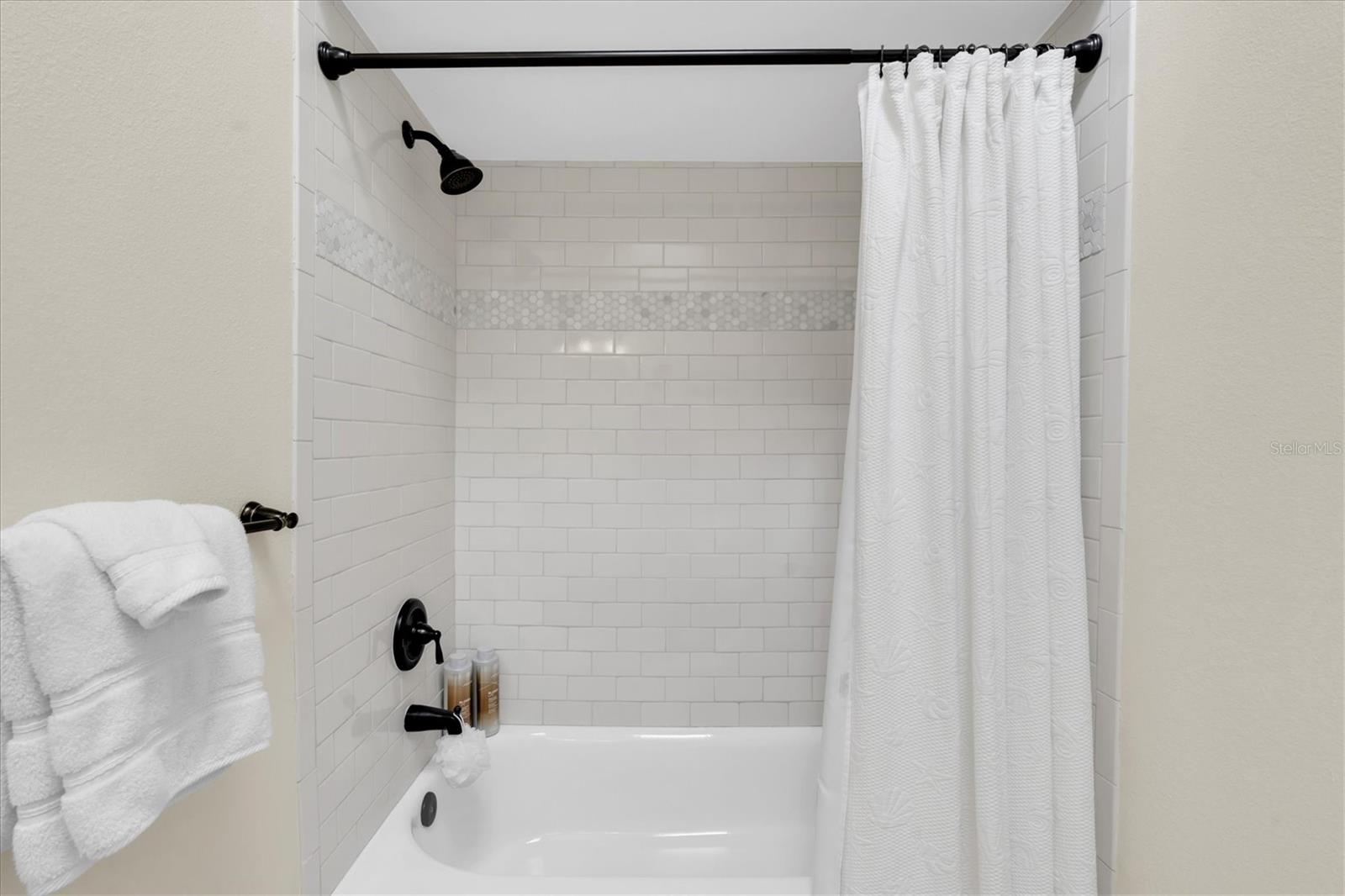 Image 24 of 52 For 641 Garland Circle