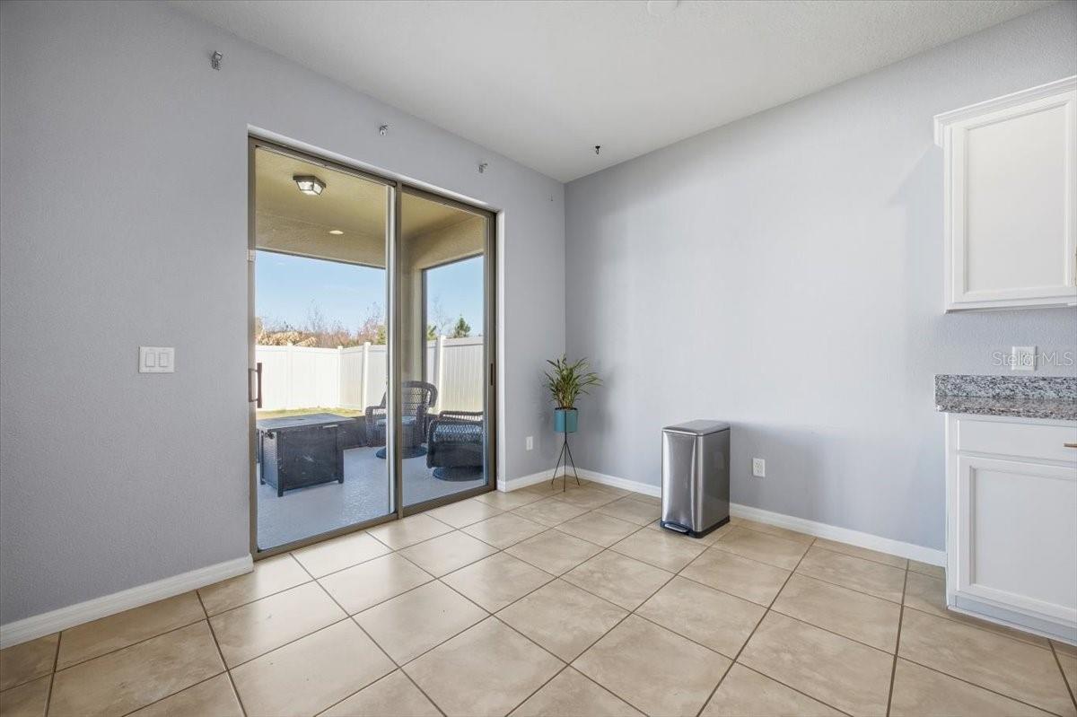 Image 14 of 28 For 5118 Claremont Court