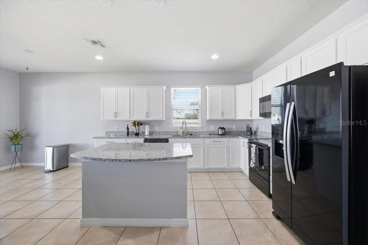 Image 18 of 28 For 5118 Claremont Court