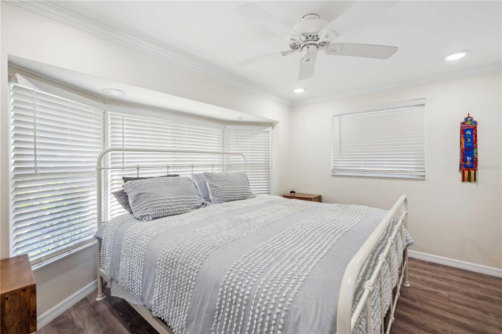 Image 16 of 63 For 5307 Flint Street