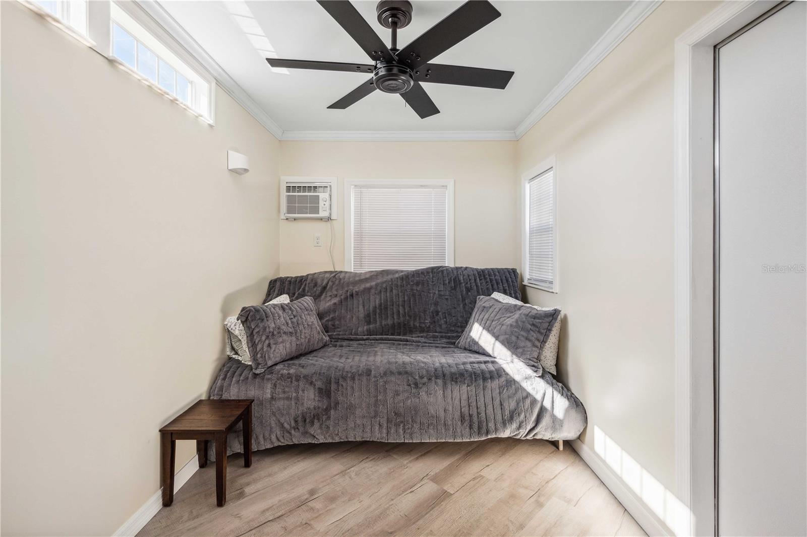 Image 25 of 63 For 5307 Flint Street