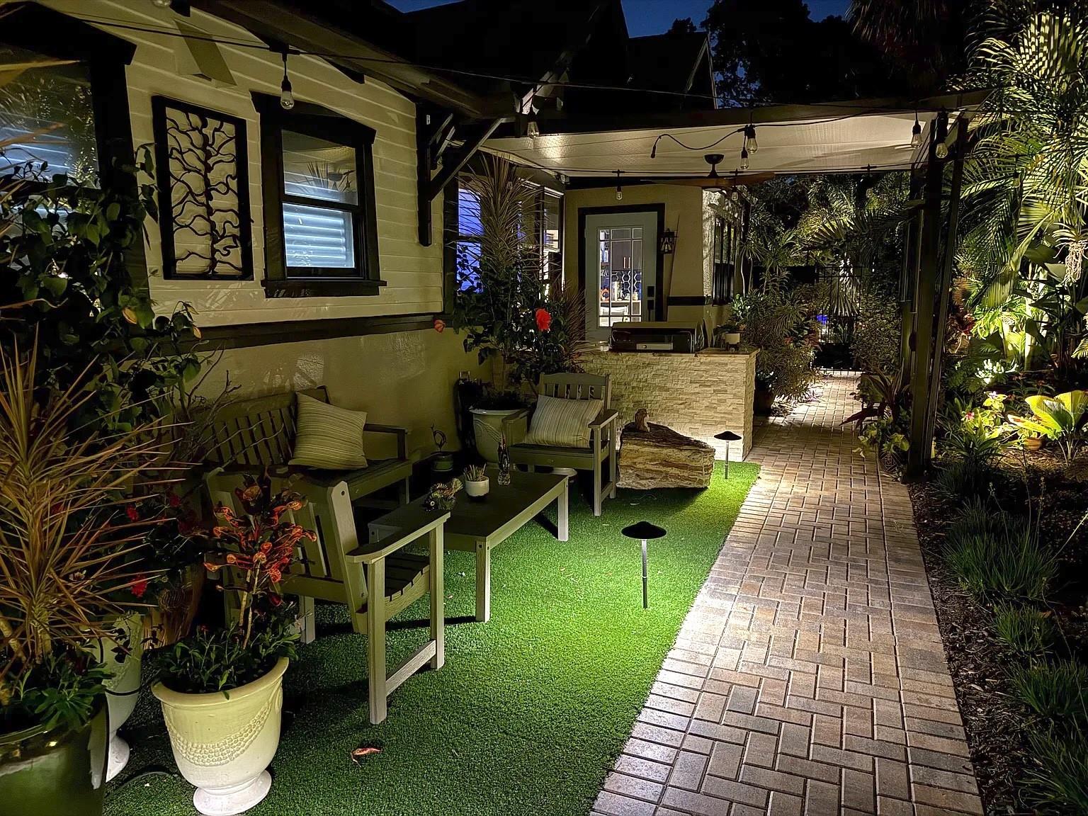 Image 20 of 26 For 2500 Burlington Avenue N