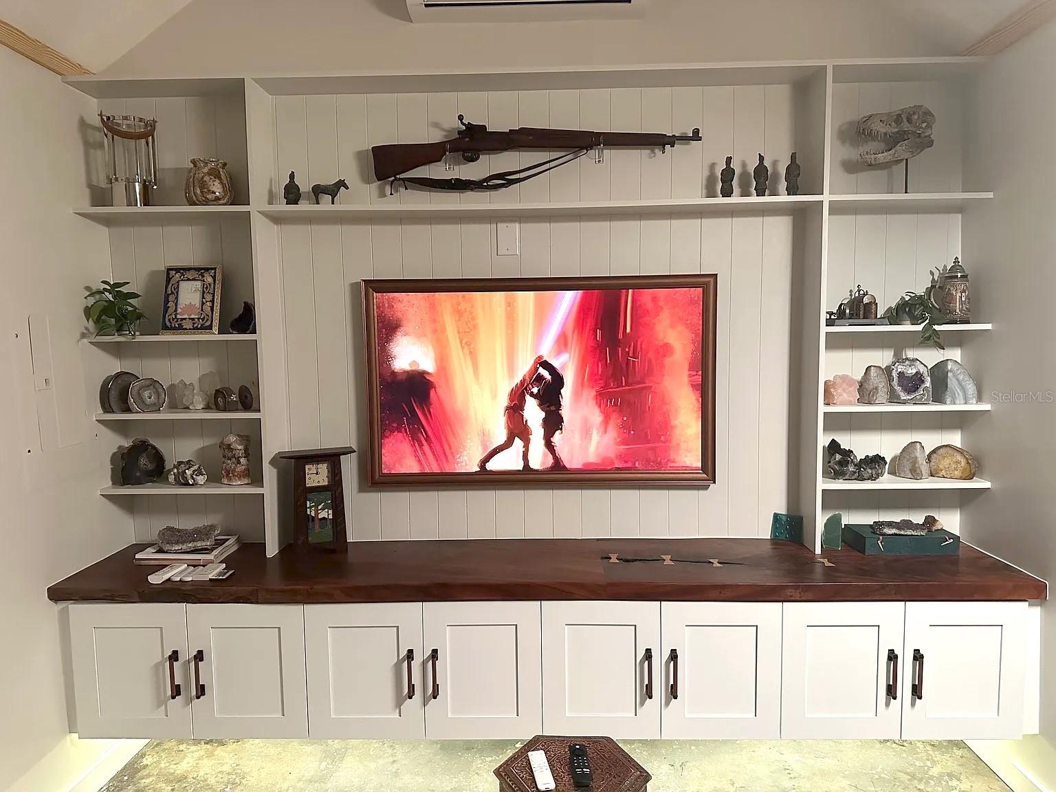 Image 21 of 26 For 2500 Burlington Avenue N