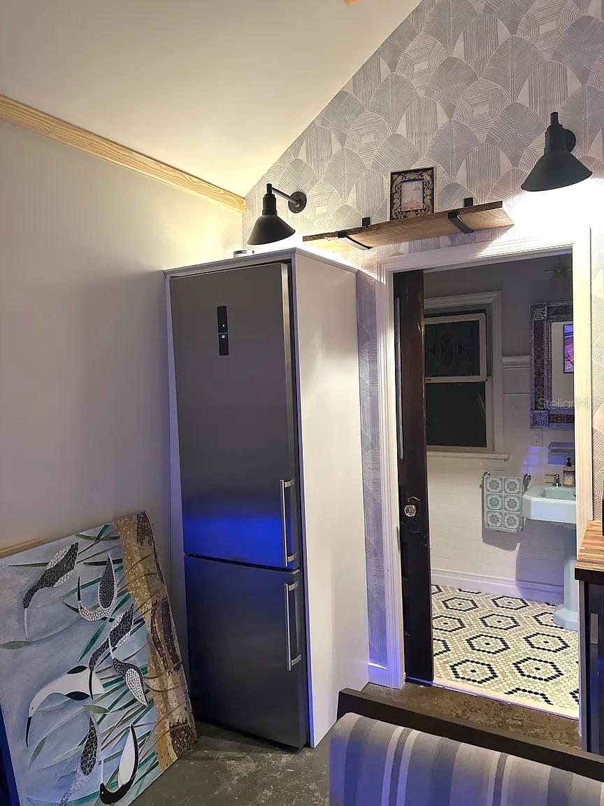 Image 23 of 26 For 2500 Burlington Avenue N