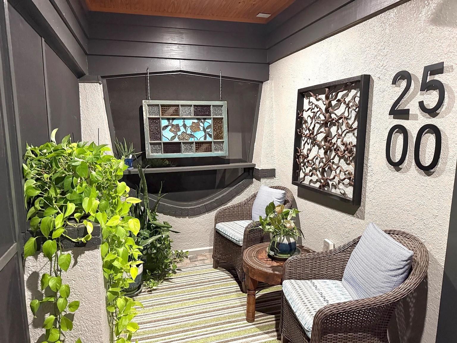 Image 4 of 26 For 2500 Burlington Avenue N