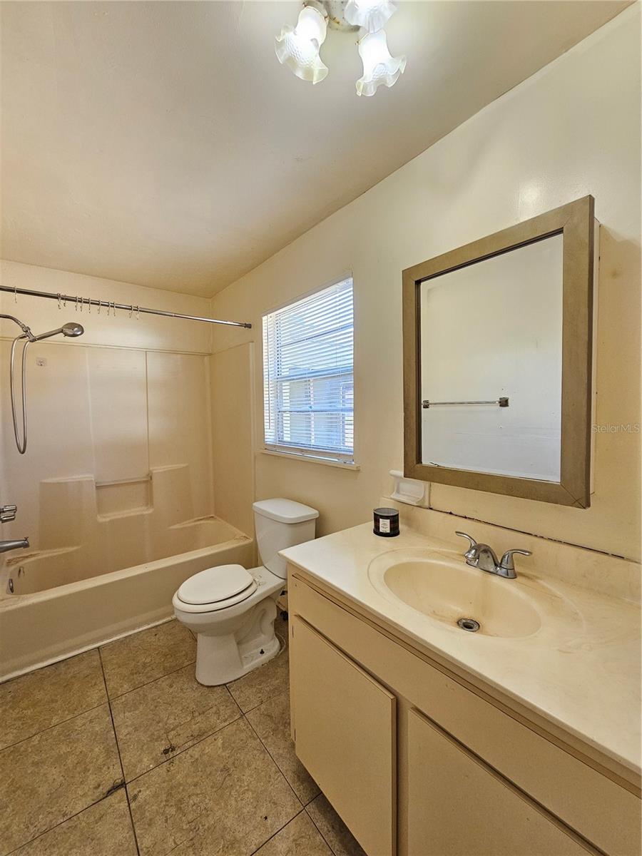 Image 10 of 17 For 103 Carver Street