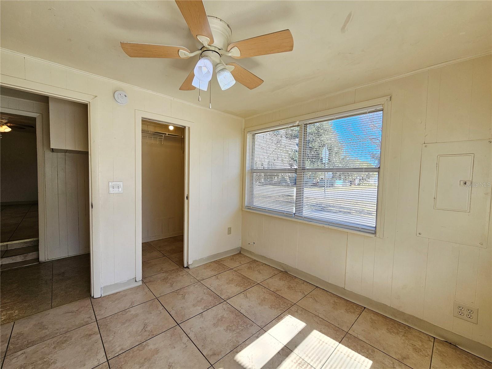 Image 11 of 17 For 103 Carver Street