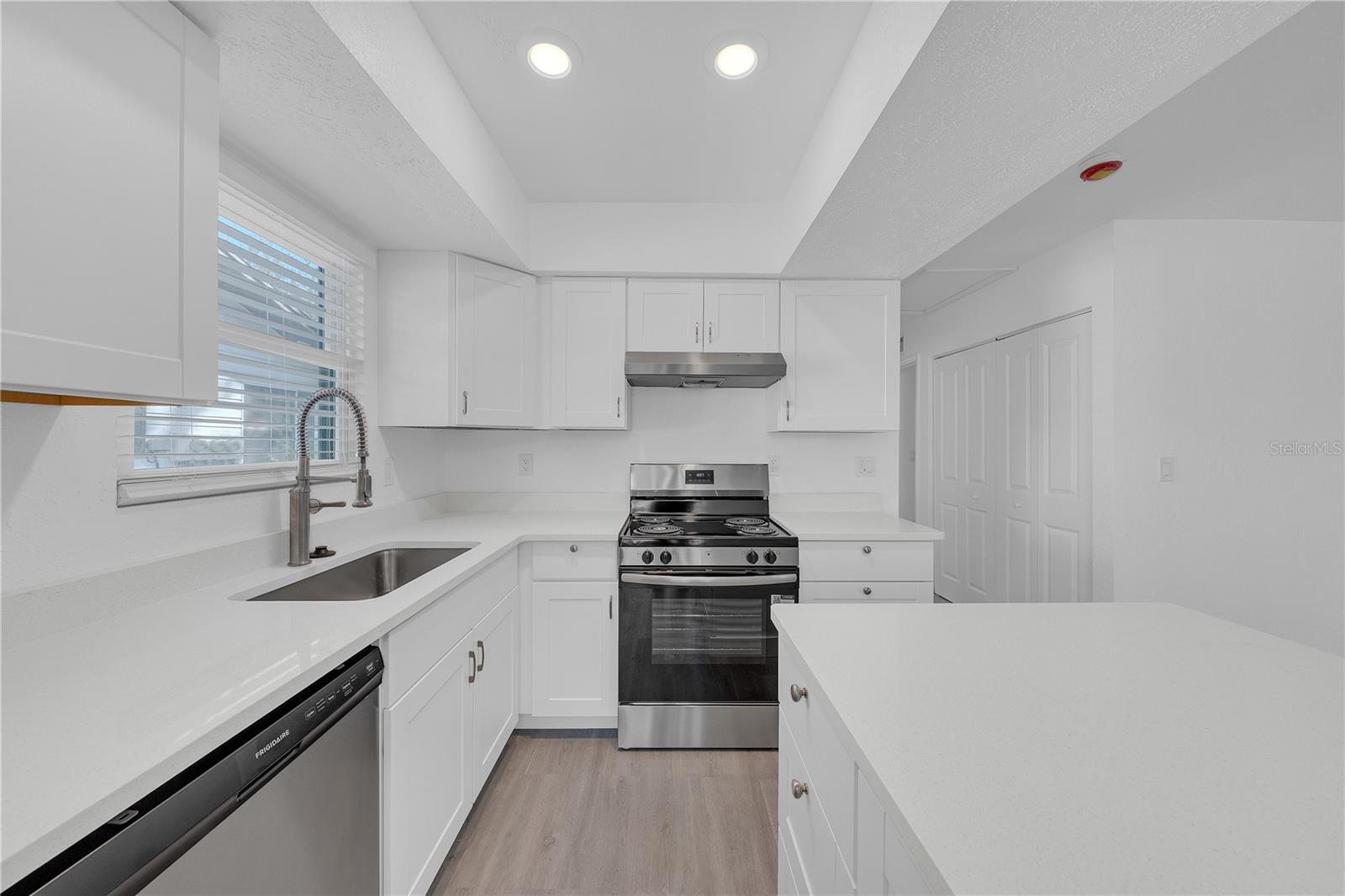 Image 13 of 31 For 4949 91st Avenue 23