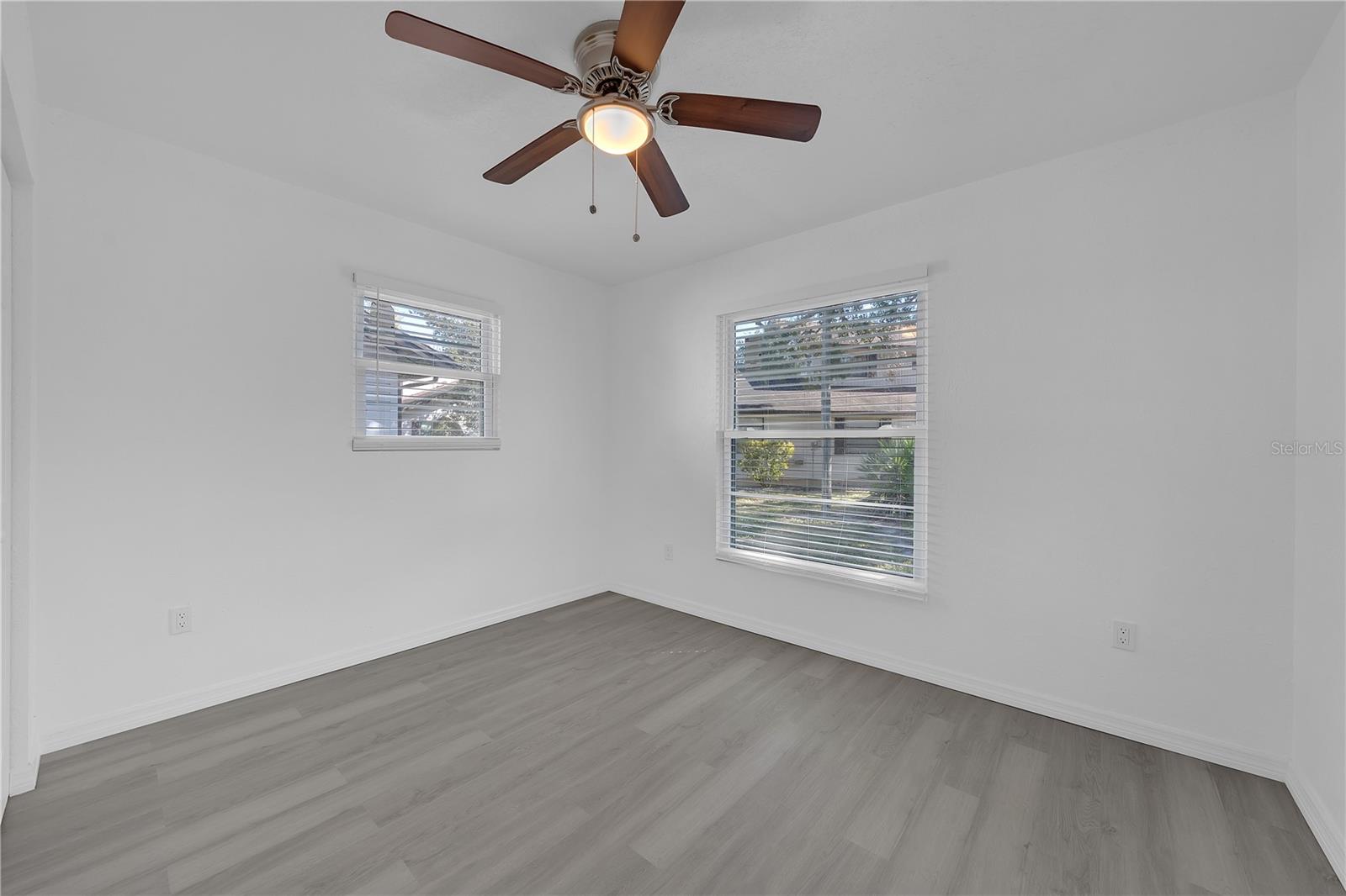 Image 20 of 31 For 4949 91st Avenue 23