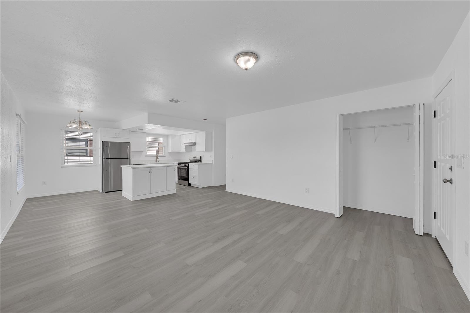 Image 4 of 31 For 4949 91st Avenue 23