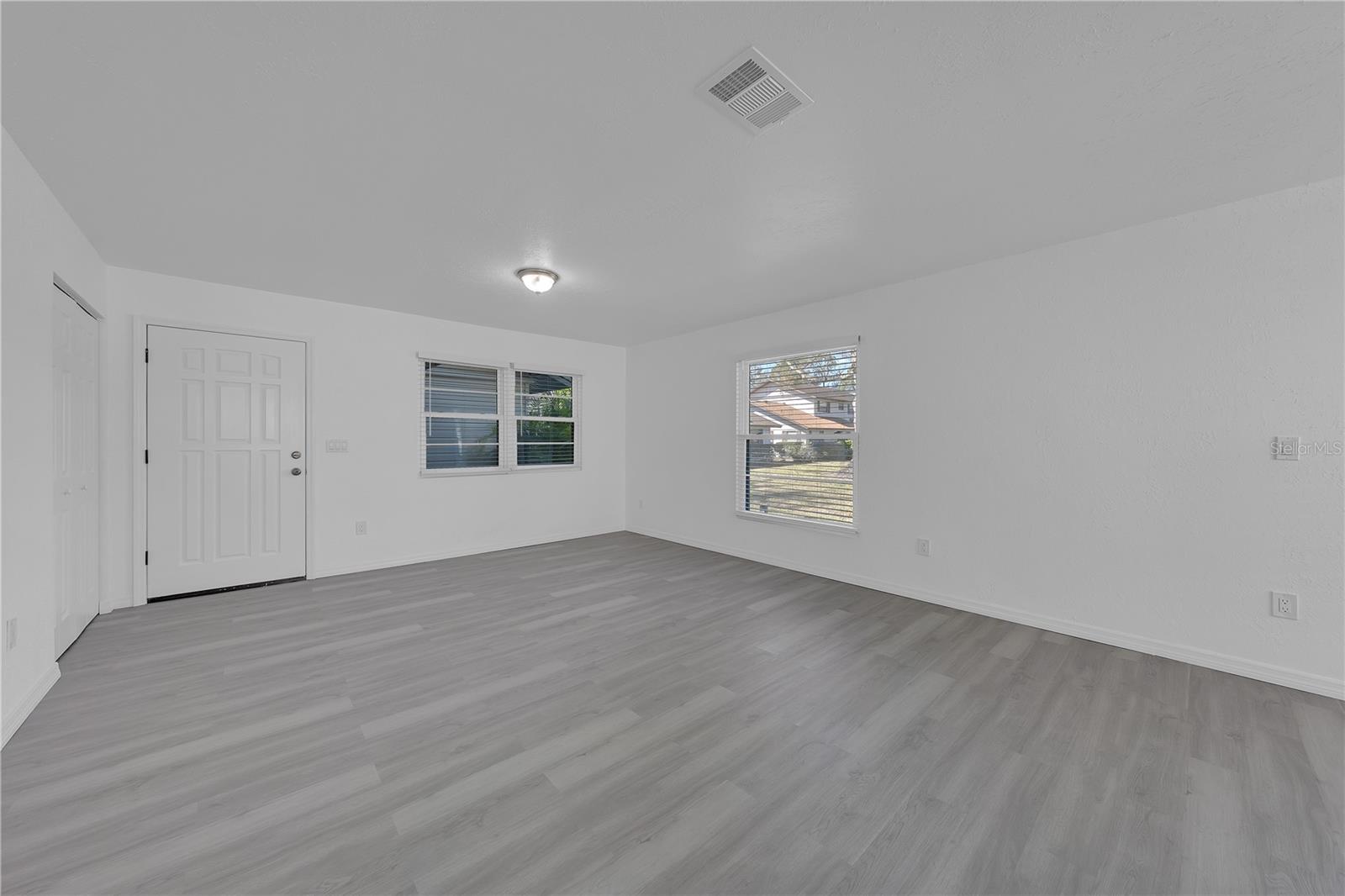 Image 7 of 31 For 4949 91st Avenue 23