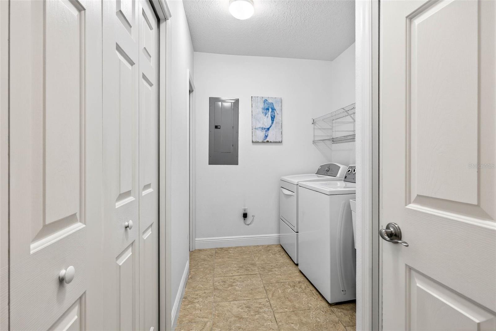 Listing photo id 31 for 17717 Gulf Boulevard 401