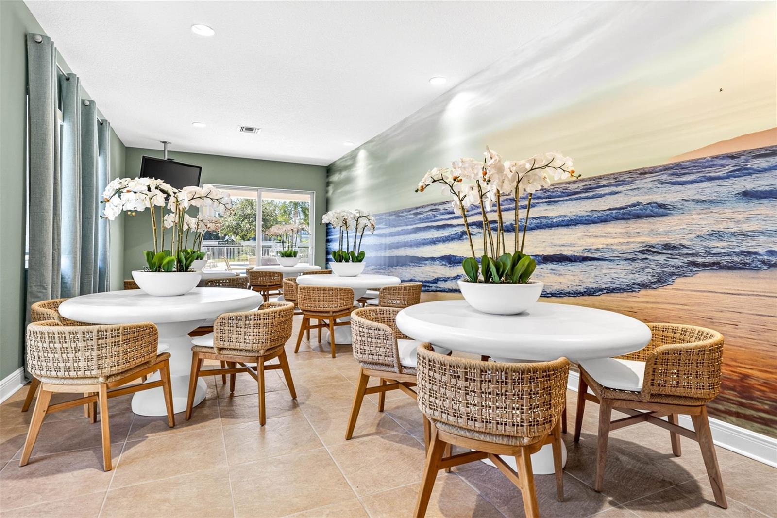 Listing photo id 47 for 17717 Gulf Boulevard 401