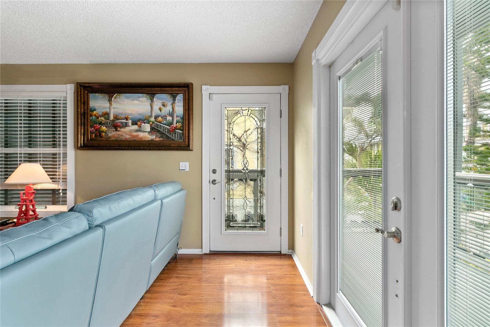 Image 11 of 25 For 2511 Avenue C  West